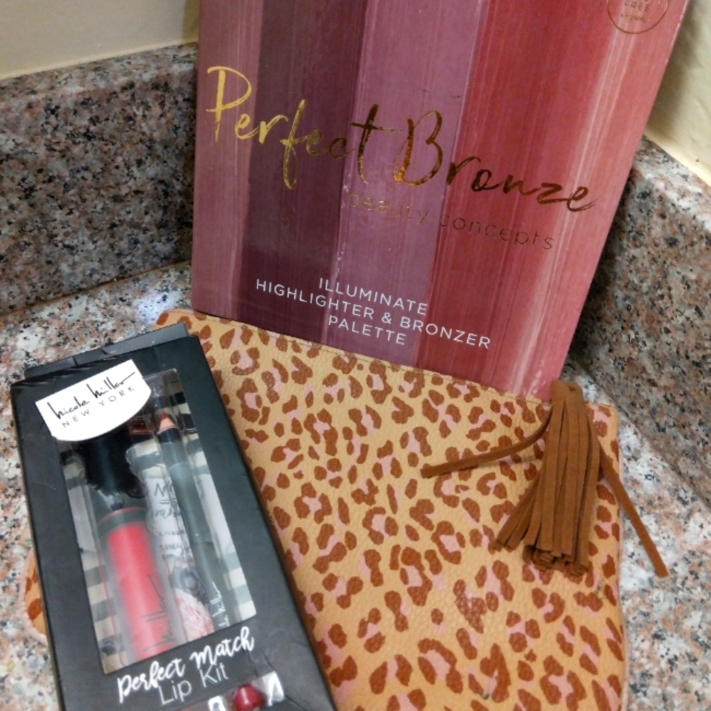 MAKEUP BUNDLE
